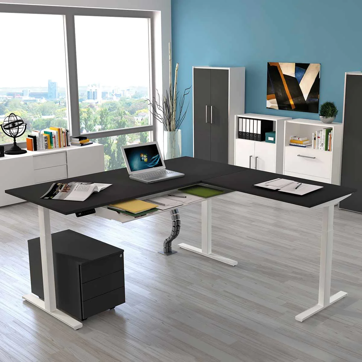 Move 3 Eckform Schreibtisch, 180-200 cm, elektrisch höhenverstellbar, 3 Motoren von Kerkmann - Produktbild 6 von 30