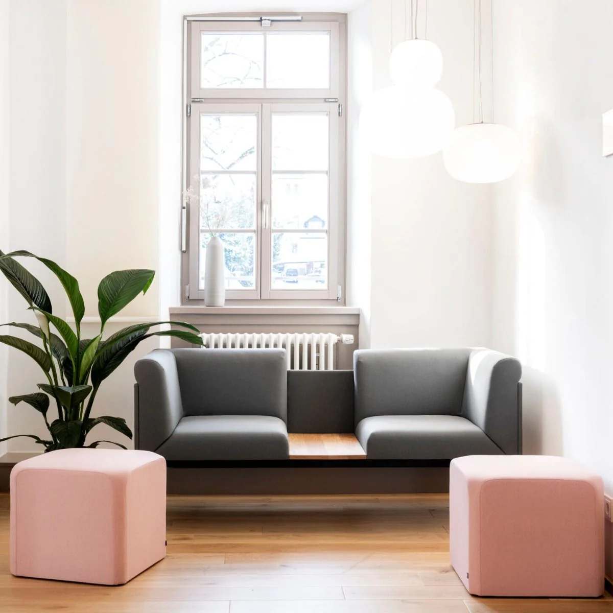 Bürohocker mit Rollen für flexible Beweglichkeit