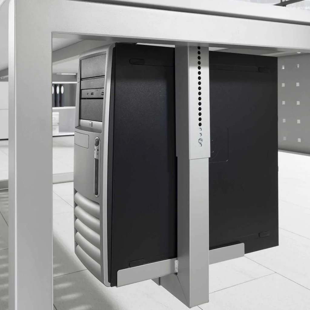PC-Halter unter dem Schreibtisch für mehr Platz und Ordnung